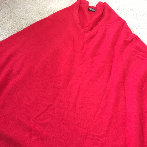 Poncho styled sweater shawl - Picture 1 of 1